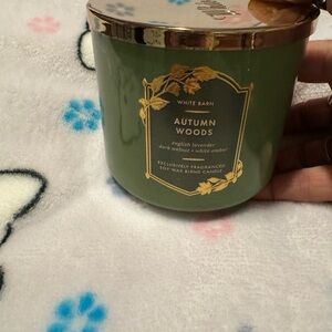 White Barn Autumn Woods Candle - Green